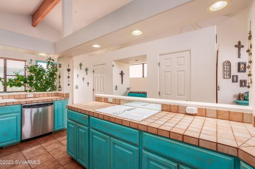 105 Castle Rock Trl, Sedona AZ 86336-6820 exterior