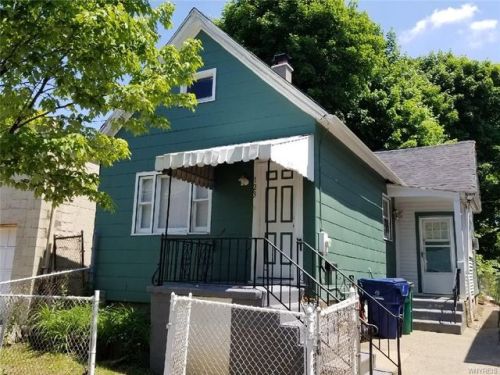 123 Greenwood Pl, Buffalo NY  14213-1426 exterior