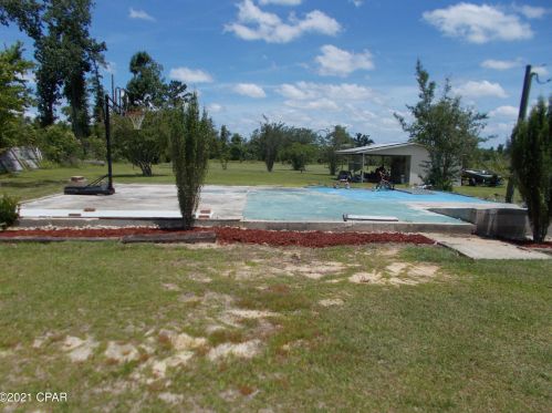 4883 Davis Dr, Marianna FL  32446-6343 exterior
