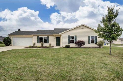 406 High St, Moore, IN 46721-1368