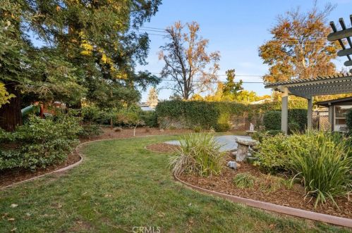 950 Karen Dr, Chico CA  95926-2819 exterior