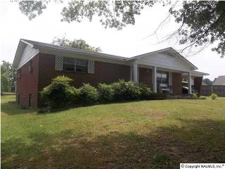 918 Puckett Rd, Hartselle, AL 35640-2656