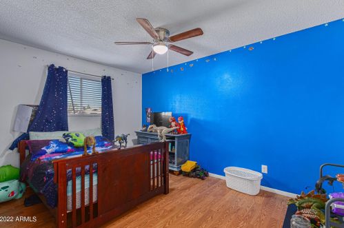 5222 41st Dr, Phoenix AZ  85019-2411 exterior