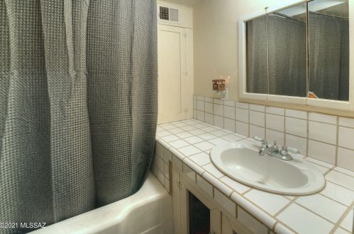 2204 2 St, Tucson AZ 85716-4337 exterior