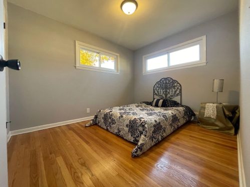 4937 Crawford Ave, Milwaukee WI  53220-2005 exterior