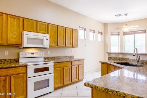 2881 Riviera Pl, Chandler, AZ 85249-4937