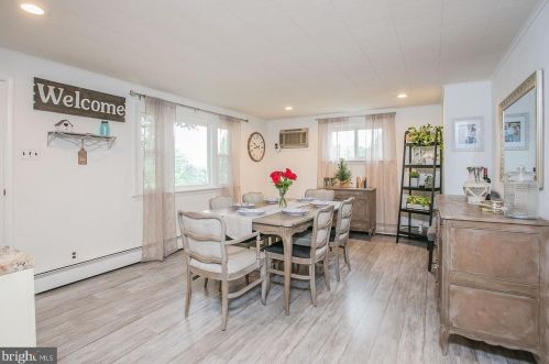 808 Maple Ave, Limerick PA  19468-2987 exterior