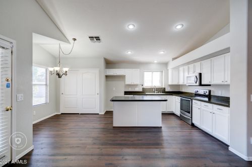 19715 66th Dr, Glendale, AZ 85308-7025
