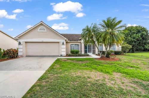 172 Plantation Cir, Naples, FL 34104-6400