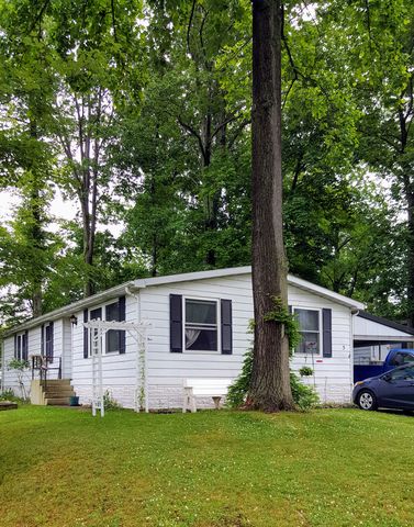 5 Cardinal Dr, Hiram, OH 44234-9600