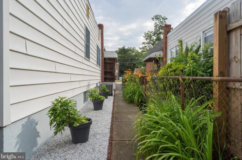 112 Johnson Hwy, Norristown, PA 19401-3030