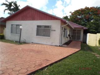 11249 34th Ln, Miami, FL 33165-3411