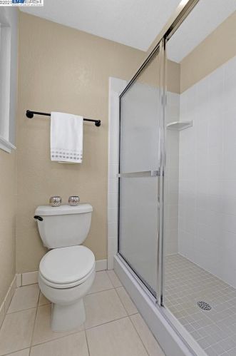 7426 Stonedale Dr, Pleasanton CA  94588-3737 exterior