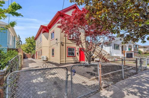 5531 Fremont St, Oakland CA 94608-2216 exterior