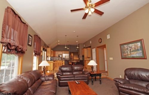 22 Voight Ln, Lafayette NJ  07848-3132 exterior