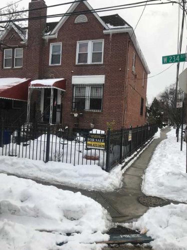 298 234th St, Bronx, NY 10463-3711