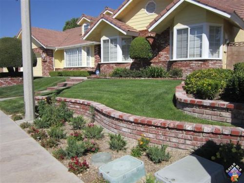 43642 Eliopulos Dr, Lancaster, CA 93536-5874