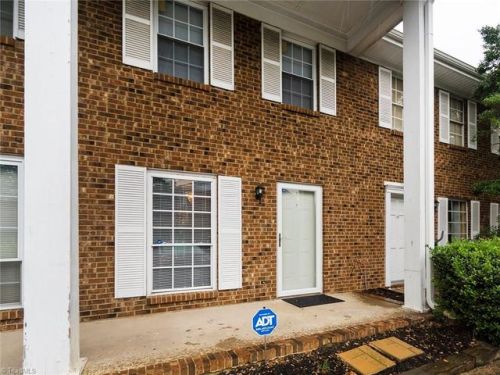 1311 Meadowview Rd, Greensboro, NC 27403-3771