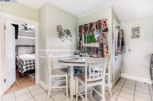 2708 Humboldt Ave, Oakland CA  94602-3635 exterior