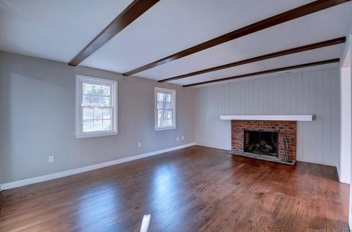 50 Bette Dr, Manchester CT  06040-6814 exterior