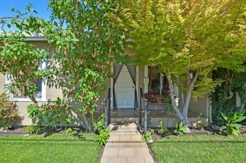 2747 Devonshire Ave, Redwood City, CA 94063-3211