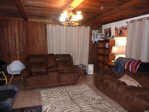 5480 Canyon Rd, Willits CA  95490-9242 exterior