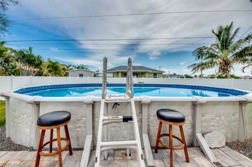 2733 2nd Ave, Cape Coral, FL 33914-4412