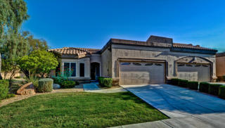 8512 Oraibi Dr, Peoria, AZ 85382-8826