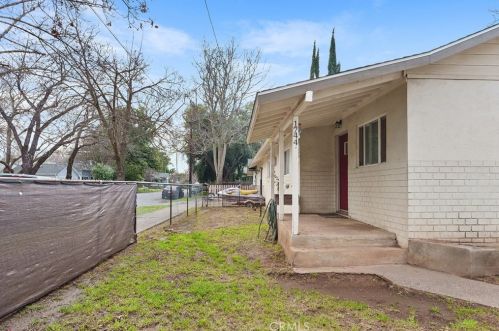 1744 Oakdale St, Chico CA  95928-7047 exterior