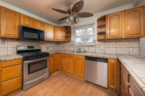 1413 Theo Ave, Modesto CA  95350-0626 exterior