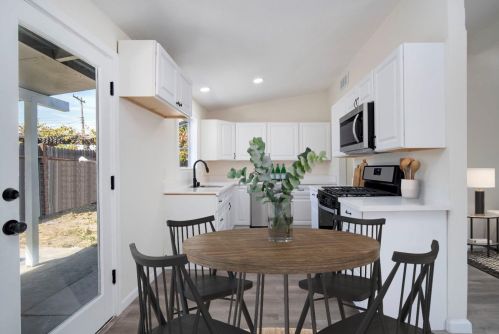 3845 Centinella Dr, North Highlands CA  95660-3701 exterior