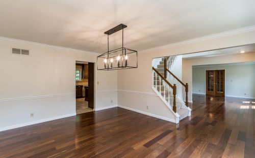 8235 Woodcreek Dr, Florence KY  41042-9119 exterior