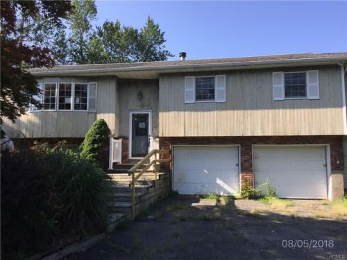 40 Union Valley Rd, Mahopac, NY 10541-3824