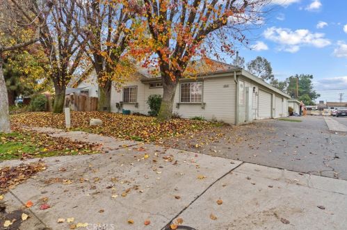 7016 Thorne Ave, Fresno, CA 93650-1070