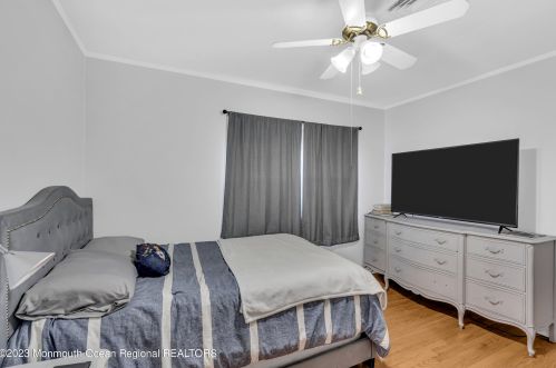 85 5th Ave, Wall Township NJ  08750-2013 exterior