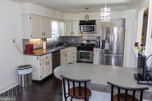 4 Nashua Dr, Erial NJ  08081-3040 exterior