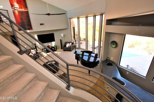 15904 Thistle Dr, Scottsdale AZ 85268-4347 exterior