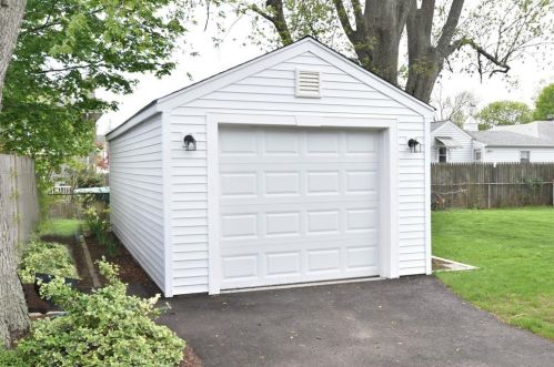 118 Chapmans Ave, Warwick RI  02886-3016 exterior