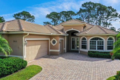 7912 Links Way, Fort Pierce, FL 34986-3048