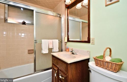 325 Lewis Rd, Limerick PA 19468-1510 exterior