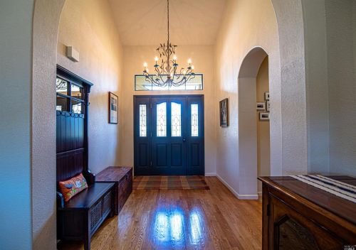 6340 Meadowridge Dr, Santa Rosa, CA 95409-5839