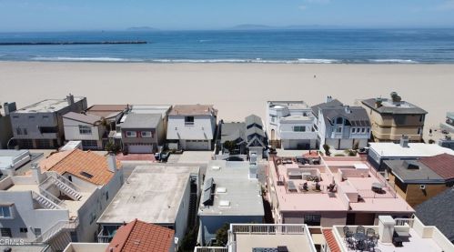 3446 Ocean Dr, Oxnard, CA 93035-4365