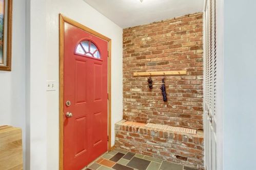 2931 Bardonner Rd, Gibsonia, PA 15044-8221