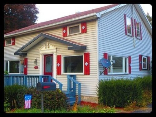 146 Williamson Rd, Blakes, PA 16912-1207