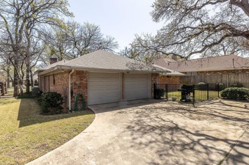 100 Bent Tree Ct, Irving TX 75061-4470 exterior