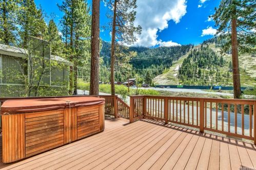 3829 Saddle Rd, South Lake Tahoe, CA 96150-8685