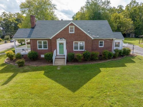 401 Goshen St, Oxford NC  27565-2813 exterior