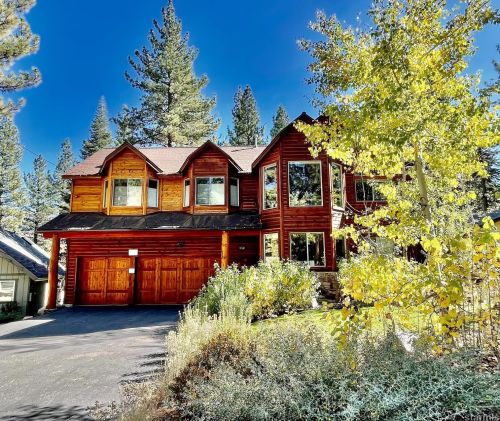 1687 Crystal Air Dr, South Lake Tahoe, CA 96150-4952