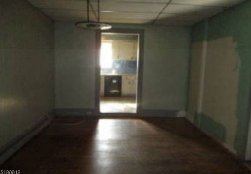 105 Brinkerhoff St, Ridgefield Park NJ  07660-1905 exterior
