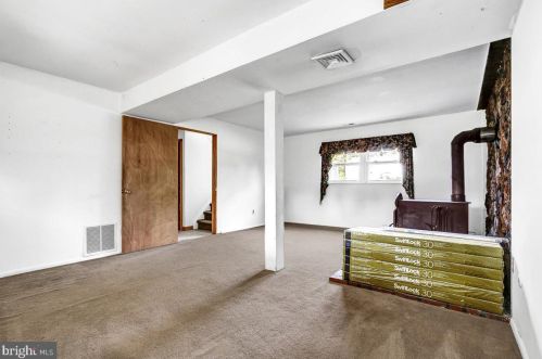 305 Shawnee Trl, Browns Mills NJ  08015-6119 exterior